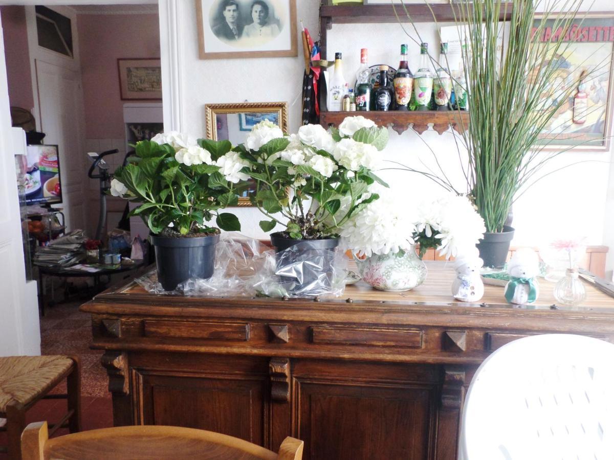 Les Marronniers Bed & Breakfast La Chapelle-sous-Brancion Dış mekan fotoğraf