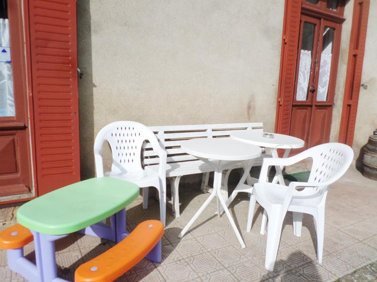 Les Marronniers Bed & Breakfast La Chapelle-sous-Brancion Dış mekan fotoğraf